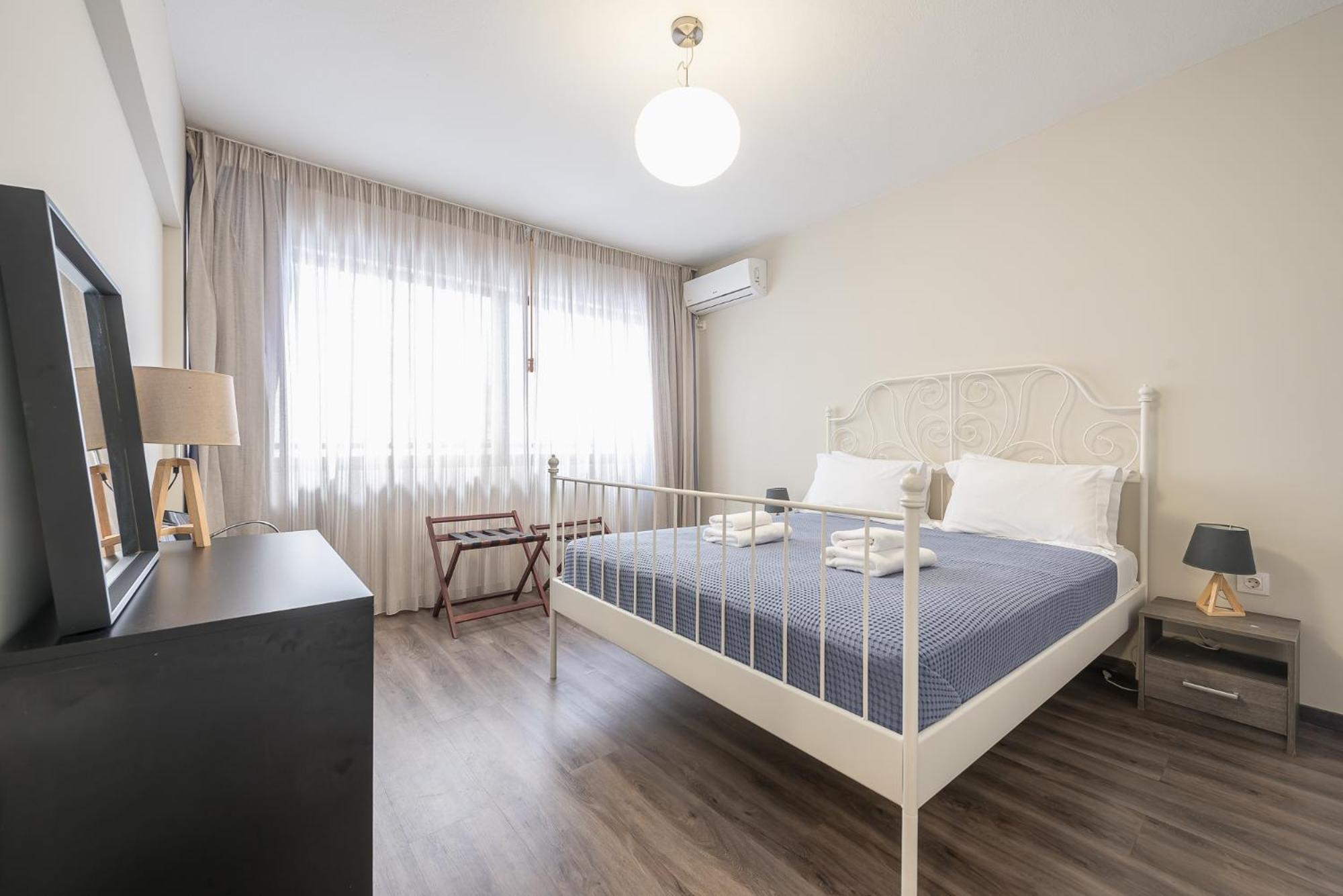 Apartment Steps From Historic Center Plaka Athena Bagian luar foto