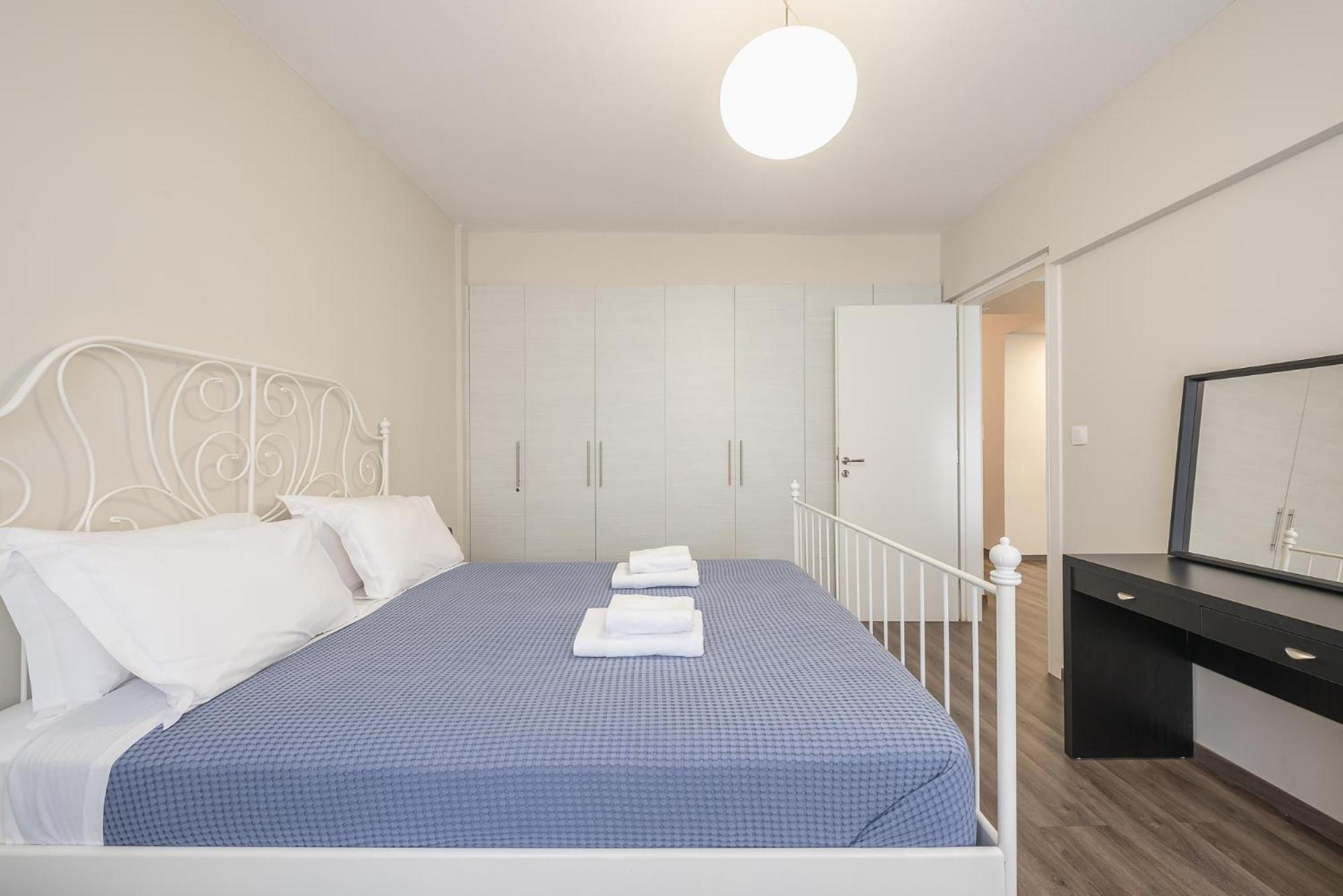 Apartment Steps From Historic Center Plaka Athena Bagian luar foto