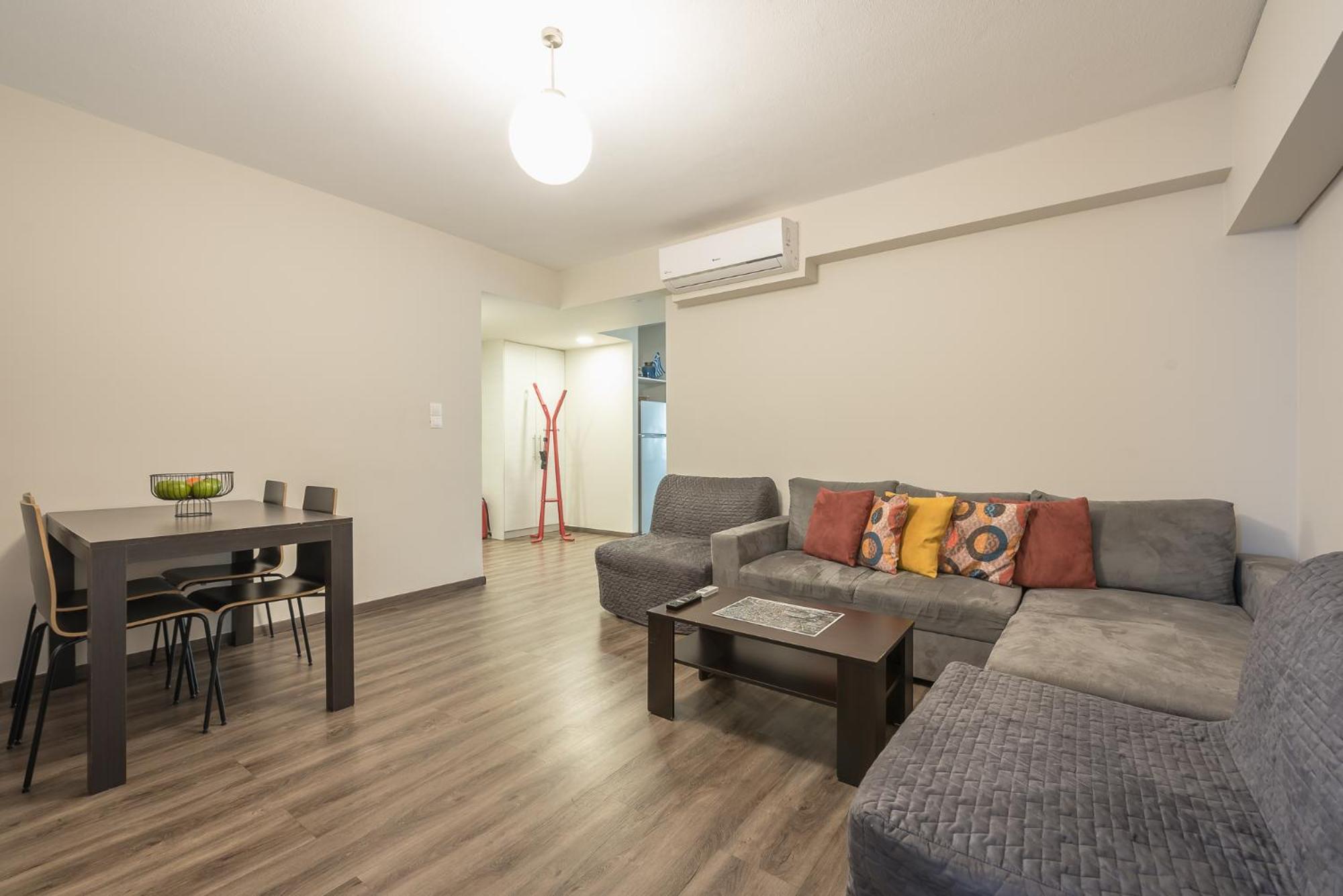 Apartment Steps From Historic Center Plaka Athena Bagian luar foto